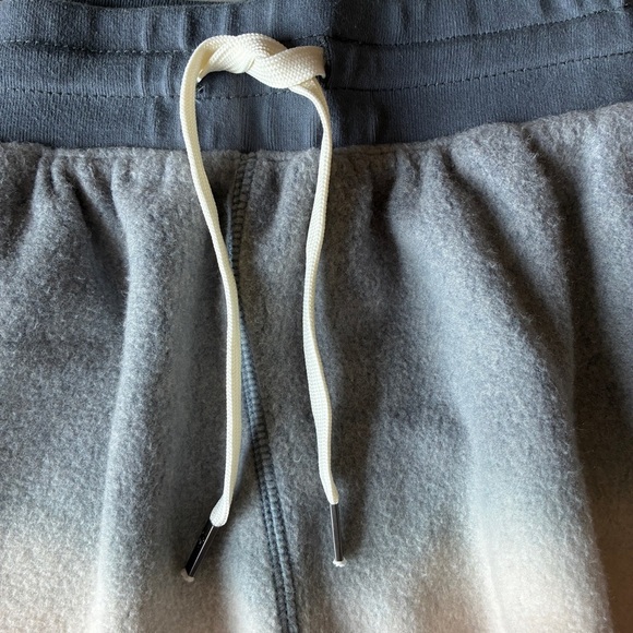 Feat X Helen Owen Blanket Blend Ombré Shorts Blue Cream Size Medium - Picture 13 of 14